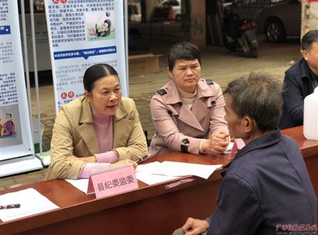 每一本卷宗都是漂亮答案——記廣西勤廉榜樣、梧州市紀委監(jiān)委第五監(jiān)督檢查室主任李世群