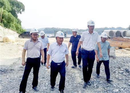 唐峰、何勇到桂東分公司項(xiàng)目開展2023年第二季度安全生產(chǎn)質(zhì)量綜合大檢查暨“圍墻內(nèi)圍墻外”和“以包代管”專項(xiàng)檢查