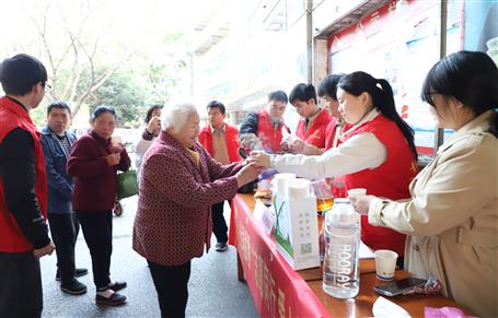 志愿同行 愛心相伴丨冶建公司團委開展學(xué)雷鋒志愿服務(wù)活動