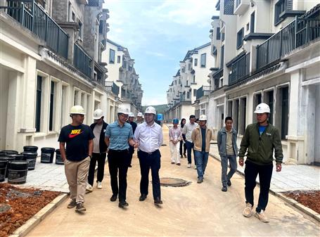 鄧芳軍到冶建設備安裝分公司項目調研指導